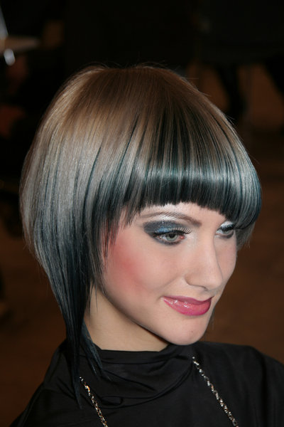 Trendy Haircuts   on Trendy Hairstyle 2011